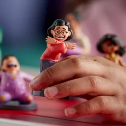 Turning Red Deluxe Figurine Playset -Magical Ears Collectibles Shop 460062469656 2