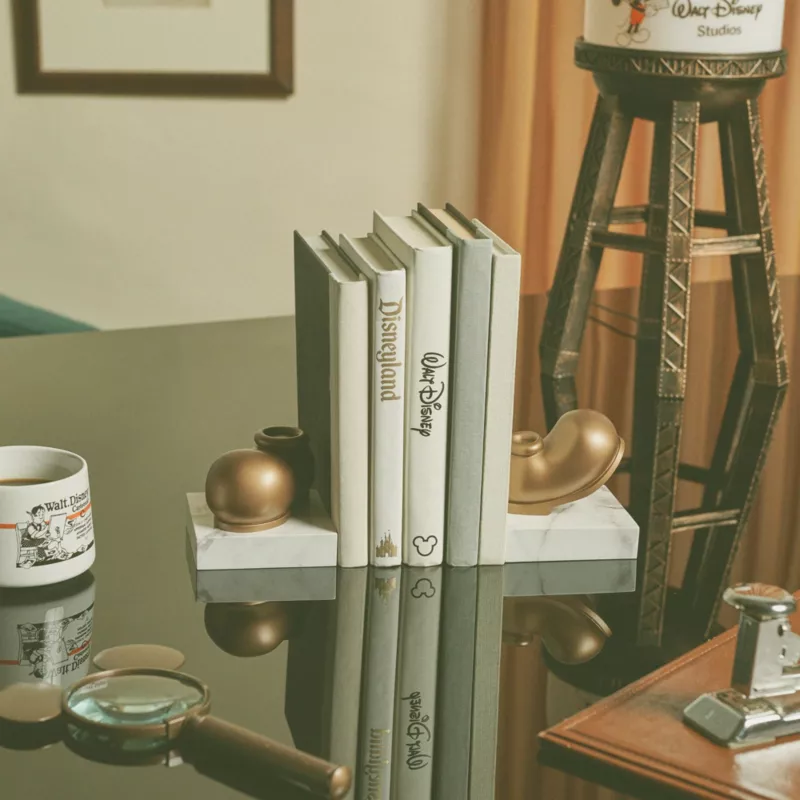 Mickey Mouse Magnifying Glass - Disney100 4 Mickey Mouse Magnifying Glass - Disney100 - Image 2